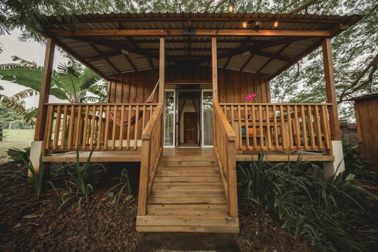 Calalas Lodge Nindiri Ngoại thất bức ảnh