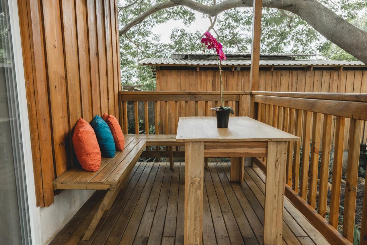Calalas Lodge Nindiri Ngoại thất bức ảnh