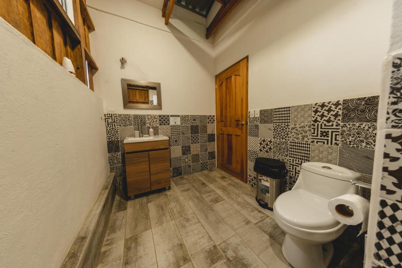 Calalas Lodge Nindiri Ngoại thất bức ảnh
