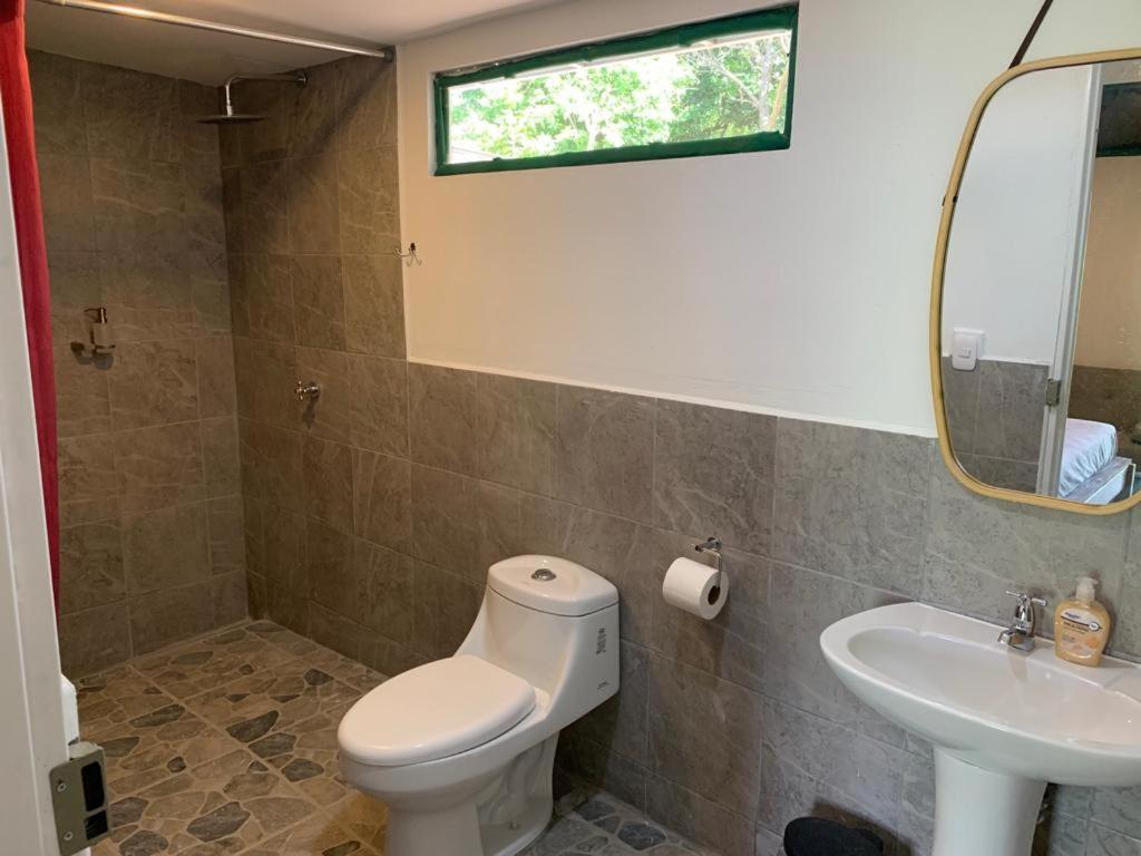 Calalas Lodge Nindiri Ngoại thất bức ảnh