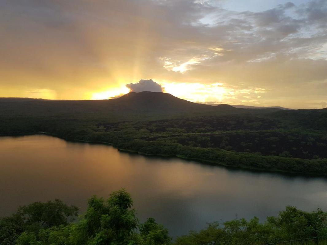 Calalas Lodge Nindiri Ngoại thất bức ảnh