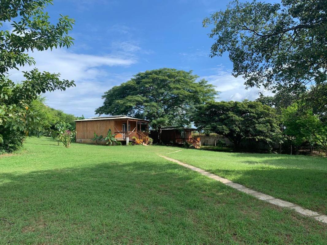 Calalas Lodge Nindiri Ngoại thất bức ảnh